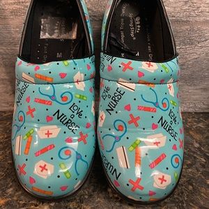 Spring Step Professional Nurse Clogs "Love a Nurse" Slip on Shoes Size 9.5
